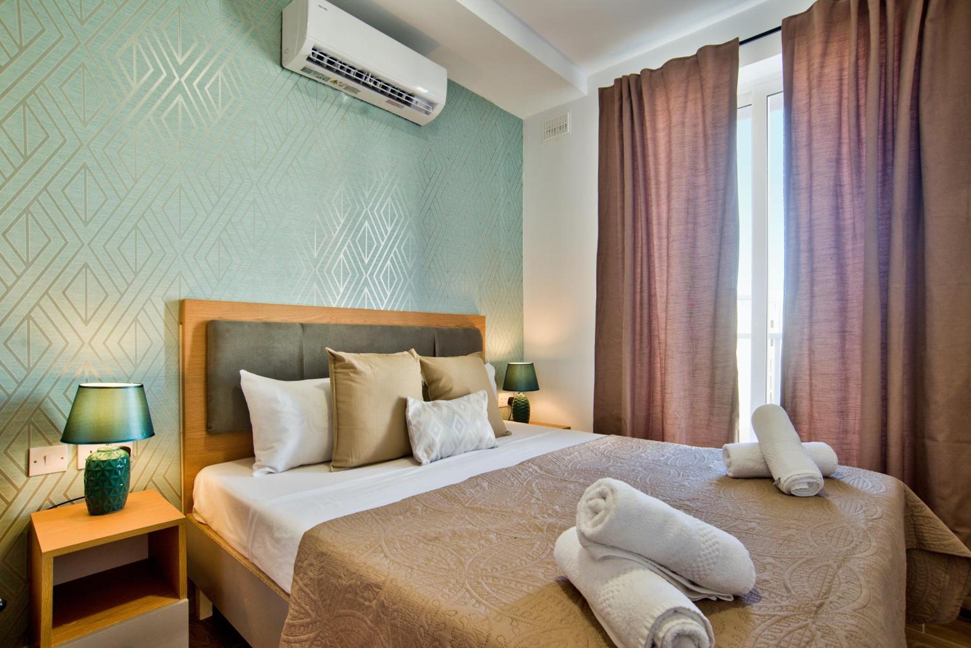 Sliema 2-Bedroom Central Apartments And Penthouse With Jacuzzi Exteriér fotografie